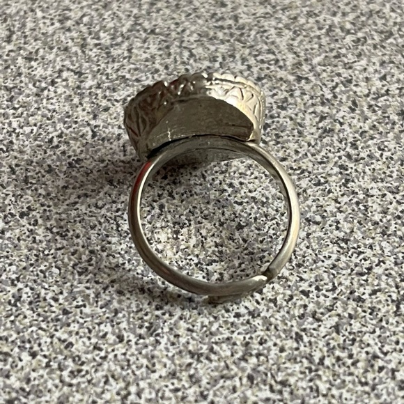 Vintage Leach & Gardner Garnet & Silver Circular Ring - Picture 10 of 15